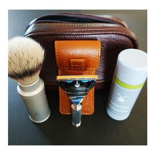 Trousse de toilette cuir marron Parker - Accessoires toilette Homme -  Rasoir Expert